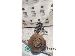 Gebruikte Asschenkel links-voor Audi A4 (B6) 3.0 V6 30V Prijs op aanvraag aangeboden door "Altijd Raak" Penders