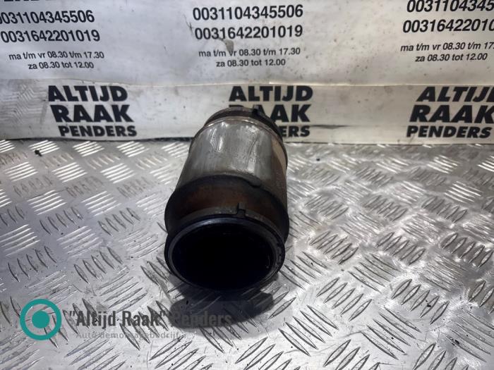 Gebruikte Katalysator Jeep Commander (XK) 3.0 CRD V6 24V DPF Prijs op aanvraag aangeboden door "Altijd Raak" Penders