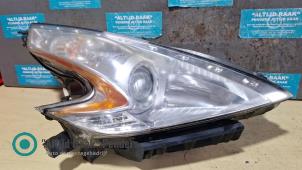 Gebruikte Koplamp rechts Nissan 370 Z (Z34A) 3.7 V6 24V VVEL Prijs op aanvraag aangeboden door "Altijd Raak" Penders