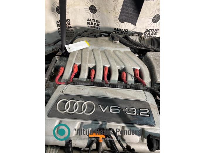 Motor van een Audi A3 (8P1) 3.2 24V FSI Quattro 2004