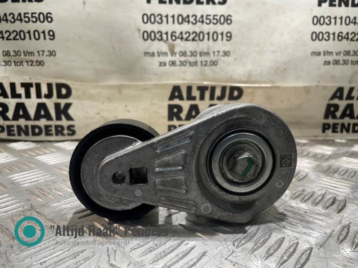 Gebruikte Spanner multiriem Maserati Levante 2.0 GT Mild Hybrid Q4 16V Prijs op aanvraag aangeboden door "Altijd Raak" Penders