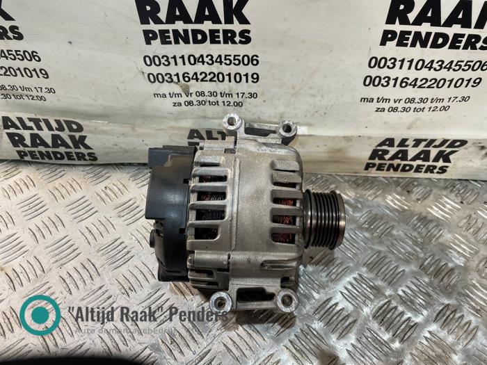 Alternator van een Volkswagen Tiguan (AD1) 2.0 TSI 16V 4Motion 2019