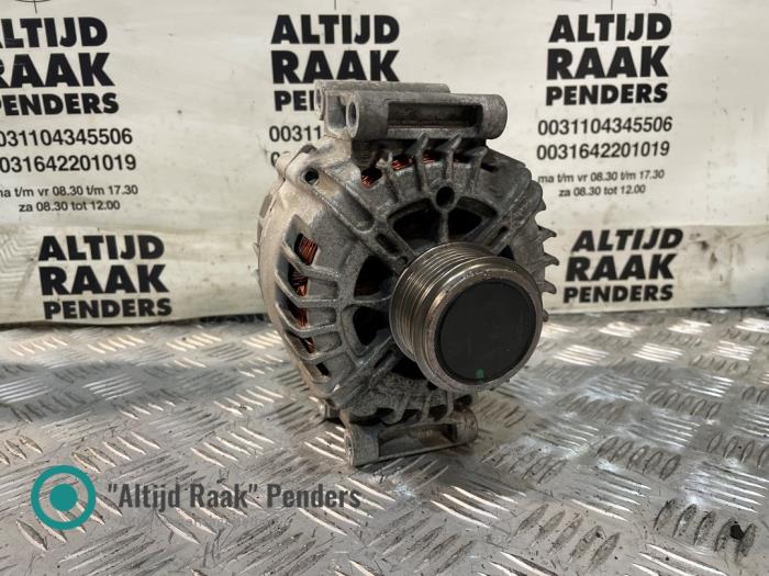 Alternator van een Volkswagen Tiguan (AD1) 2.0 TSI 16V 4Motion 2019