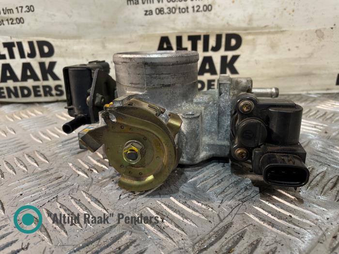 Gebruikte Gasklephuis Honda Civic (EM) 1.7 16V ES VTEC Prijs op aanvraag aangeboden door "Altijd Raak" Penders