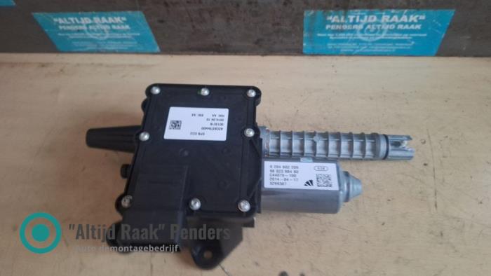 Nieuwe Handrem motor Citroen DS4 (NX) 1.2 12V PureTech 130 Prijs op aanvraag aangeboden door "Altijd Raak" Penders