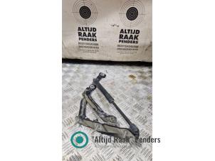 Gebruikte Scharnier Achterklep Tesla Model 3 Prijs op aanvraag aangeboden door "Altijd Raak" Penders