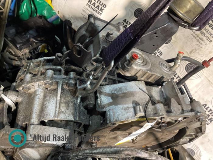 Gebruikte Automaatbak Volkswagen Transporter T4 2.4 D Prijs op aanvraag aangeboden door "Altijd Raak" Penders