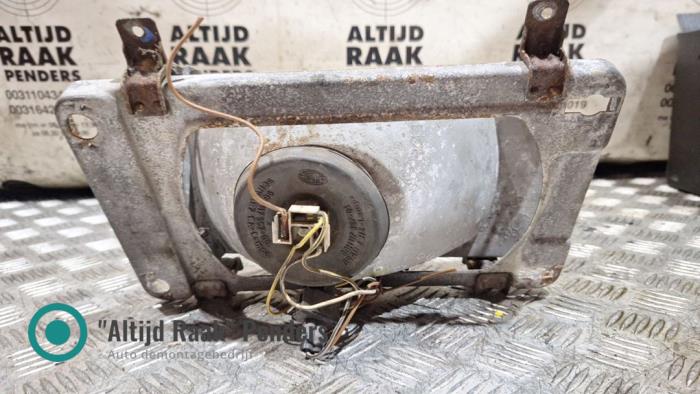 Koplamp rechts van een Volkswagen LT I  1991