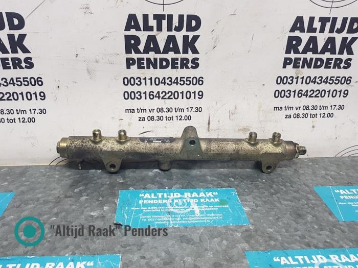 Gebruikte Verstuiver brug Chrysler Voyager/Grand Voyager (RG/RS) 2.8 CRD 16V Autom. Prijs op aanvraag aangeboden door "Altijd Raak" Penders