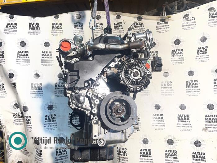 Gebruikte Motor Nissan Navara (D23) 2.5 dCi 16V 4x4 Prijs op aanvraag aangeboden door "Altijd Raak" Penders