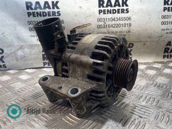 Gebruikte Dynamo Ford Mondeo III 2.0 TDCi 130 16V Prijs op aanvraag aangeboden door "Altijd Raak" Penders