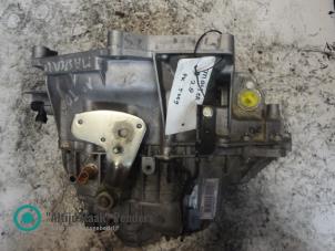 Gebruikte Versnellingsbak Renault Master Prijs op aanvraag aangeboden door "Altijd Raak" Penders