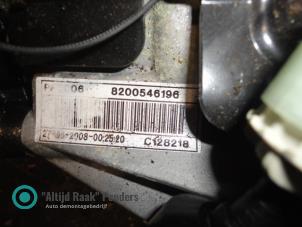 Gebruikte Versnellingsbak Renault Master Prijs op aanvraag aangeboden door "Altijd Raak" Penders