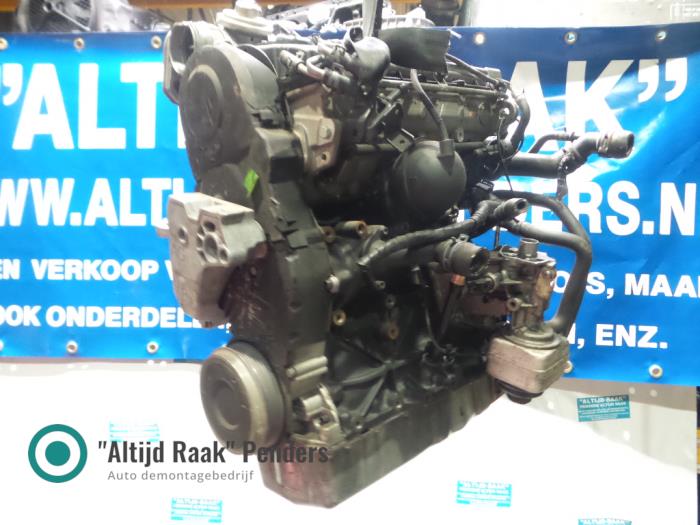 Motor van een Volkswagen Passat (3B3) 1.9 TDI 100 2002