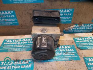 Gebruikte ABS Pomp Renault Vel Satis (BJ) 3.0 dCi V6 24V Prijs op aanvraag aangeboden door "Altijd Raak" Penders