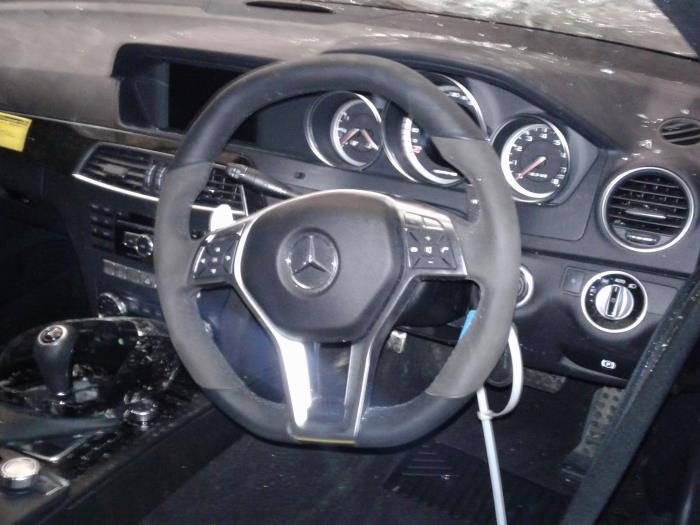 Radiobediening Stuur van een Mercedes-Benz C (W204) 6.2 C-63 AMG 32V Black Series 2011