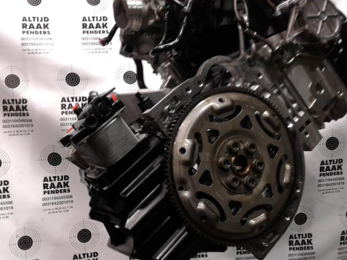 Motor van een BMW 5 serie (F10) 520i 16V 2013