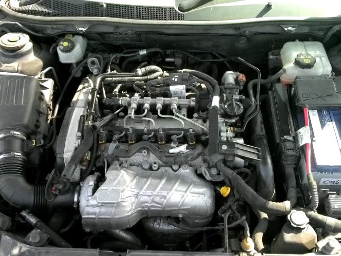 Motor van een Saab 9-5 (YS3G) 2.0 TiD 16V 2011