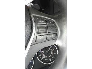 Gebruikte Radiobediening Stuur BMW 1 serie (F21) M135i 3.0 24V Prijs op aanvraag aangeboden door "Altijd Raak" Penders