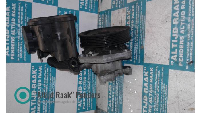 Stuurbekrachtiging Pomp van een Mercedes E-Klasse 2005