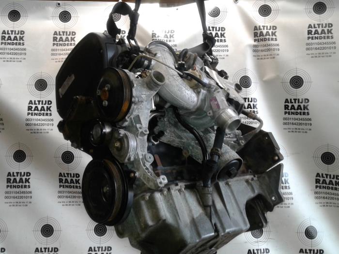 Motor van een Vauxhall Corsa III 1.6 16V VXR Turbo 2009