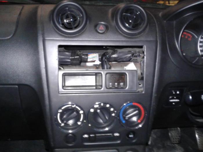 Kachel Weerstand van een Daihatsu Copen 0.7 Turbo 16V 2010