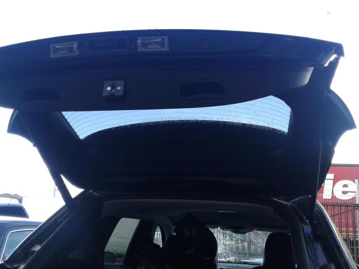 Kofferdekseldemper links-achter van een Jeep Cherokee (KL) 2.0 CRD 16V 4x4 2014