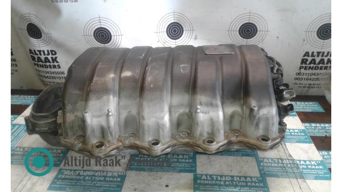 Inlaatspruitstuk van een Mercedes ML-Klasse 2006