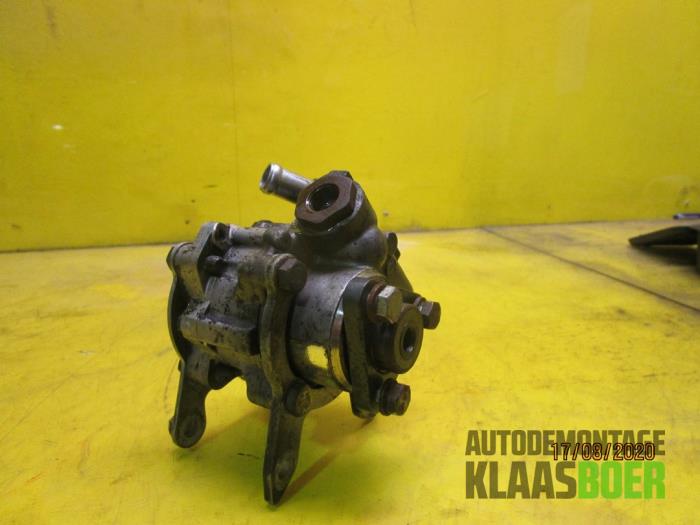 Gebruikte Servopomp BMW 3 serie (E46/4) 318i Prijs € 65,00 Margeregeling aangeboden door Autodemontage Klaas Boer