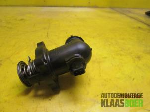 Gebruikte Thermostaathuis BMW 3 serie (E46/4) 318i Prijs € 15,00 Margeregeling aangeboden door Autodemontage Klaas Boer