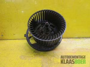 Gebruikte Aanjager Volkswagen Golf V (1K1) 1.9 TDI Prijs € 40,00 Margeregeling aangeboden door Autodemontage Klaas Boer