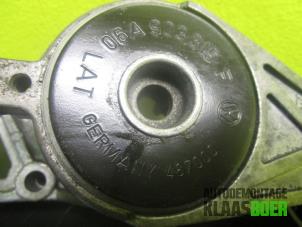 Gebruikte Spanrol V-Snaar Volkswagen Passat (3C2) 2.0 FSI 16V Prijs € 35,00 Margeregeling aangeboden door Autodemontage Klaas Boer