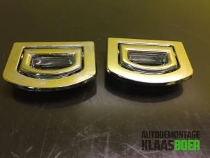 Gebruikte Scharnierset Volkswagen Passat (3C2) 2.0 FSI 16V Prijs € 10,00 Margeregeling aangeboden door Autodemontage Klaas Boer