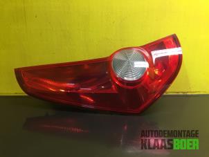 Gebruikte Achterlicht links Opel Agila (B) 1.2 16V Prijs € 35,00 Margeregeling aangeboden door Autodemontage Klaas Boer