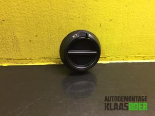 Gebruikte Schakelaar Licht Renault Kangoo (KC) 1.4 Prijs € 15,00 Margeregeling aangeboden door Autodemontage Klaas Boer