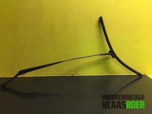 Gebruikte Ruitenwisserarm voor Skoda Octavia Combi (1Z5) 1.6 TDI Greenline Prijs € 30,00 Margeregeling aangeboden door Autodemontage Klaas Boer