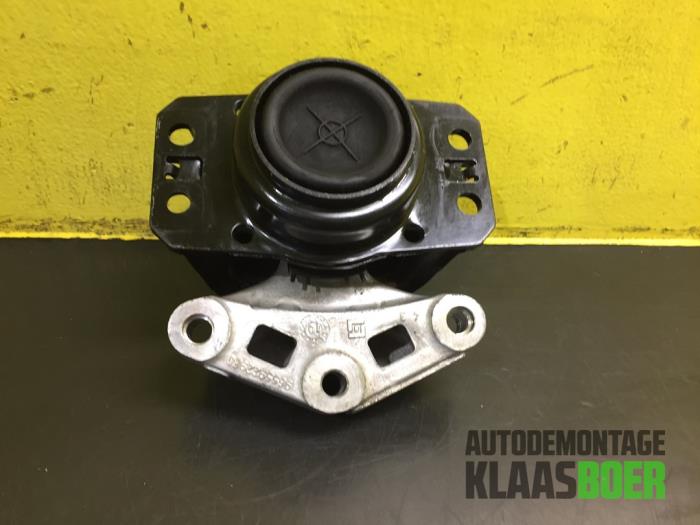 Gebruikte Motorrubber Peugeot 5008 I (0A/0E) 1.6 VTI 16V Prijs € 40,00 Margeregeling aangeboden door Autodemontage Klaas Boer