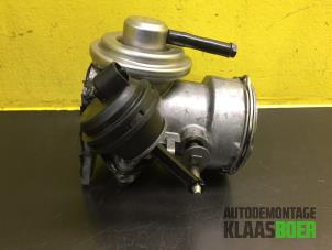 Gebruikte Gasklephuis Volkswagen Touareg (7LA/7L6) 2.5 TDI R5 Prijs € 50,00 Margeregeling aangeboden door Autodemontage Klaas Boer