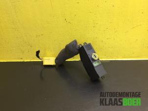 Gebruikte Airbag schakelaar Volkswagen Touareg (7LA/7L6) 2.5 TDI R5 Prijs € 20,00 Margeregeling aangeboden door Autodemontage Klaas Boer