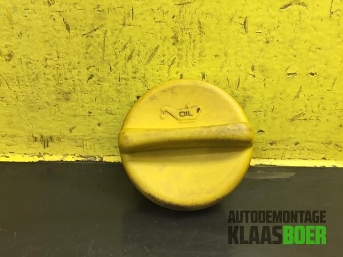 Gebruikte Oliedop Opel Corsa D 1.2 16V Prijs € 10,00 Margeregeling aangeboden door Autodemontage Klaas Boer