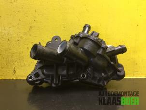 Gebruikte Thermostaathuis Volkswagen Up! (121) 1.0 12V 75 Prijs € 70,00 Margeregeling aangeboden door Autodemontage Klaas Boer