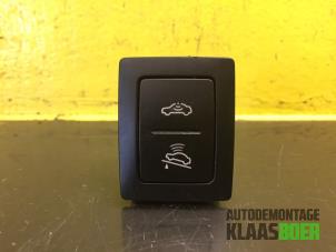 Gebruikte Alarm sensor Volkswagen Touareg (7LA/7L6) 2.5 TDI R5 Prijs € 20,00 Margeregeling aangeboden door Autodemontage Klaas Boer