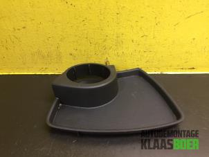 Gebruikte Opbergvak Toyota Yaris II (P9) 1.0 12V VVT-i Prijs € 10,00 Margeregeling aangeboden door Autodemontage Klaas Boer