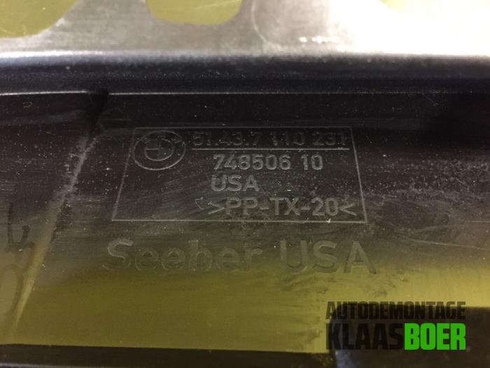 Afdekplaat Cabriodak van een BMW Z4 Roadster (E85) 2.0 16V 2006