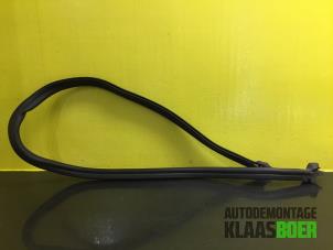 Gebruikte Motorkaprubber BMW Z4 Roadster (E85) 2.0 16V Prijs € 15,00 Margeregeling aangeboden door Autodemontage Klaas Boer