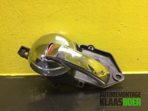 Gebruikte Deurgreep 2Deurs links Fiat 500 (312) 1.2 Prijs € 25,00 Margeregeling aangeboden door Autodemontage Klaas Boer