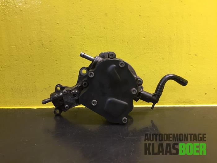Gebruikte Dieselpomp Volkswagen Caddy III (2KA,2KH,2CA,2CH) 1.9 TDI Prijs € 40,00 Margeregeling aangeboden door Autodemontage Klaas Boer