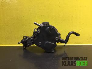 Gebruikte Dieselpomp Volkswagen Caddy III (2KA,2KH,2CA,2CH) 1.9 TDI Prijs € 40,00 Margeregeling aangeboden door Autodemontage Klaas Boer