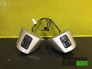 Gebruikte Schakelaar stuurbediening Opel Corsa D 1.4 16V Twinport Prijs € 25,00 Margeregeling aangeboden door Autodemontage Klaas Boer