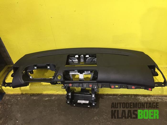 Gebruikte Dashboard BMW 1 serie (E87/87N) 118d 16V Prijs € 125,00 Margeregeling aangeboden door Autodemontage Klaas Boer
